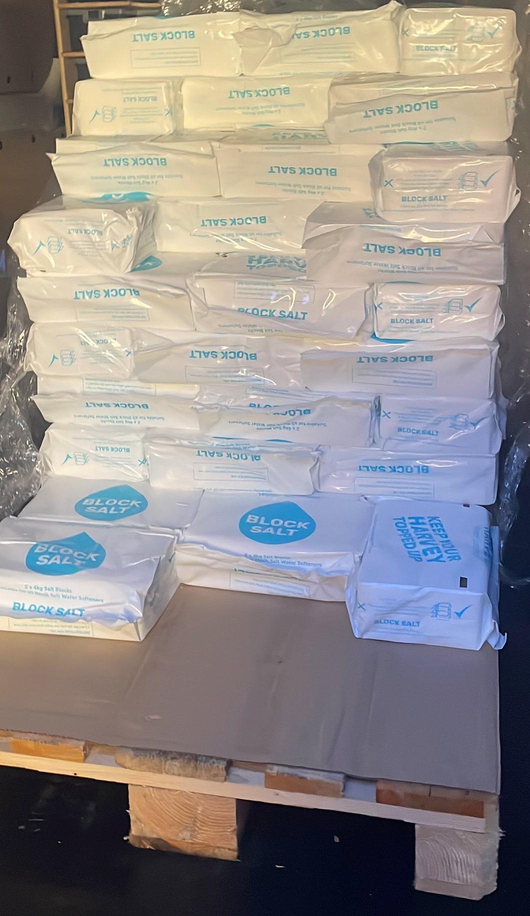 161 packs (Pallet) HARVEY BLOCK SALT